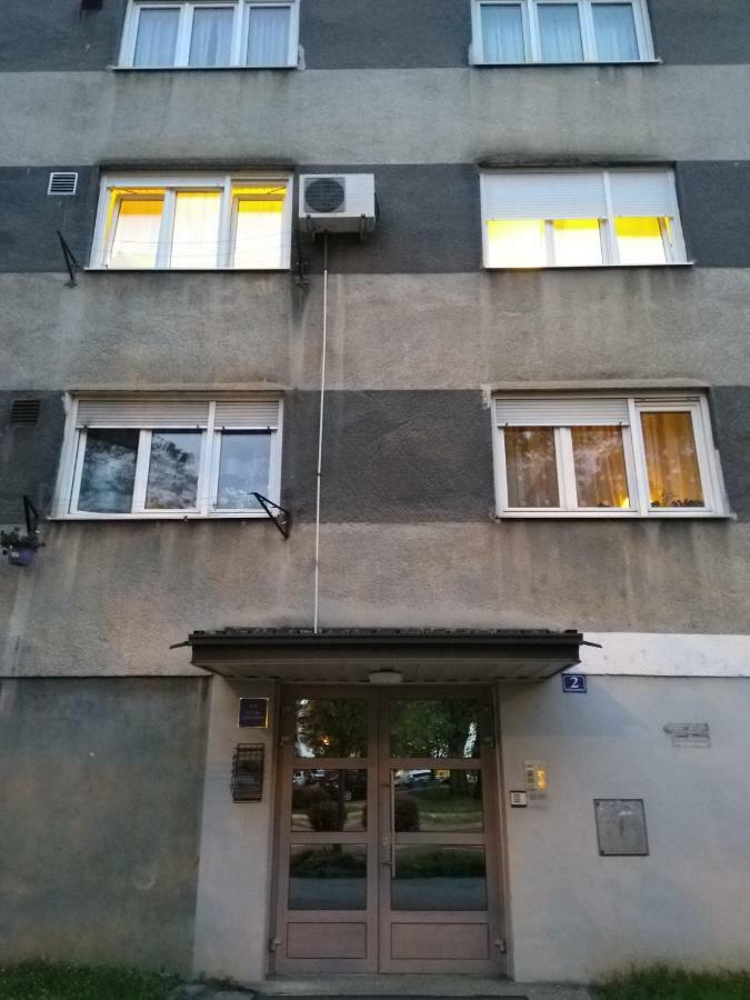 Studio Apartman Tvrtko Varaždin Buitenkant foto